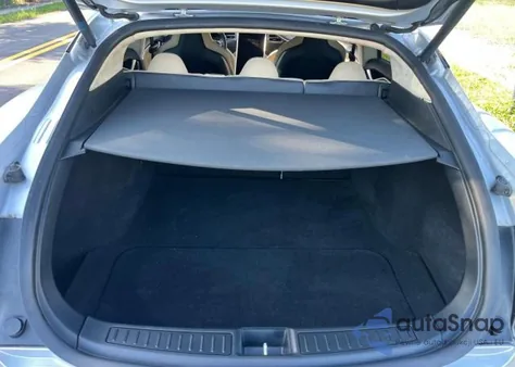 2012 Tesla Model S z USA, uszkodzony, nr VIN 5YJSA1DP4CFS00811